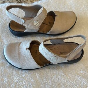 Romika sandal shoes